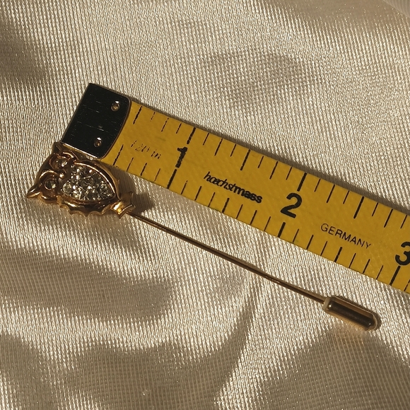 Vintage gold tone rhinestone owl stick pin - Picture 3 of 12